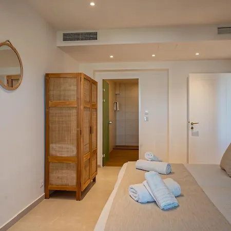 Amphimatrion Luxury *