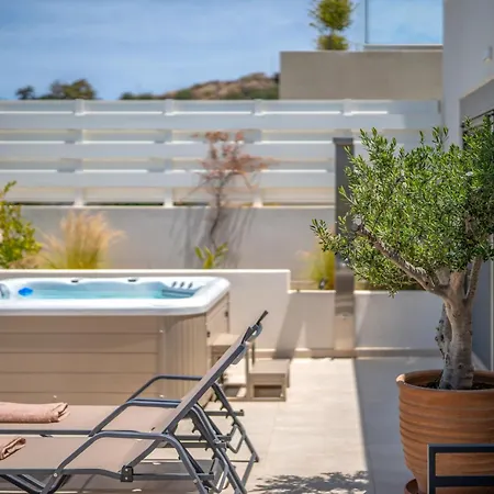 Amphimatrion Luxury