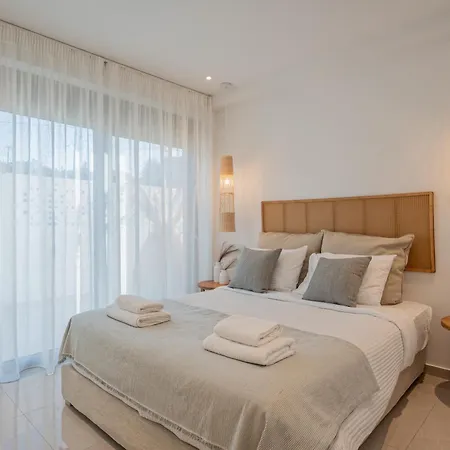 Amphimatrion Luxury Apartment *