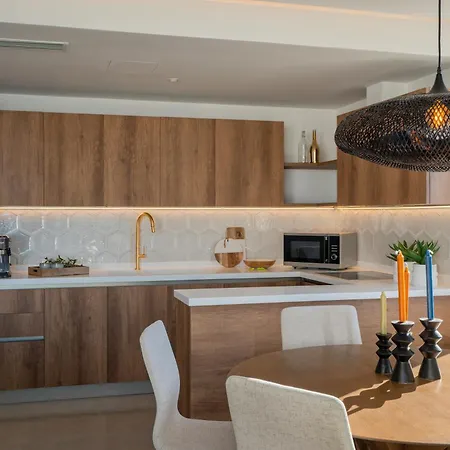 Amphimatrion Luxury Apartment