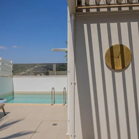 Amphimatrion Luxury