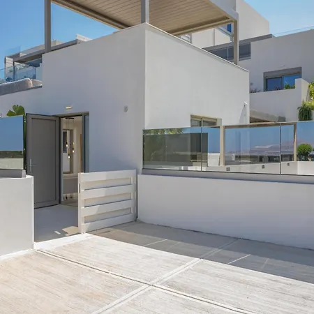 Amphimatrion Luxury Apartment *