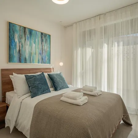 Amphimatrion Luxury Apartament *